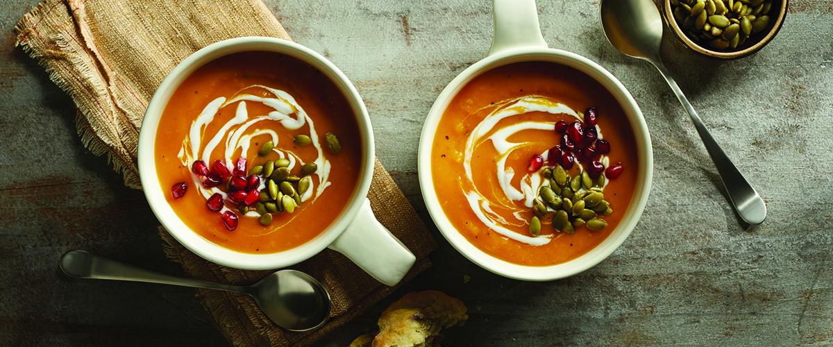 Butternuss-Suppe mit Joghurt 