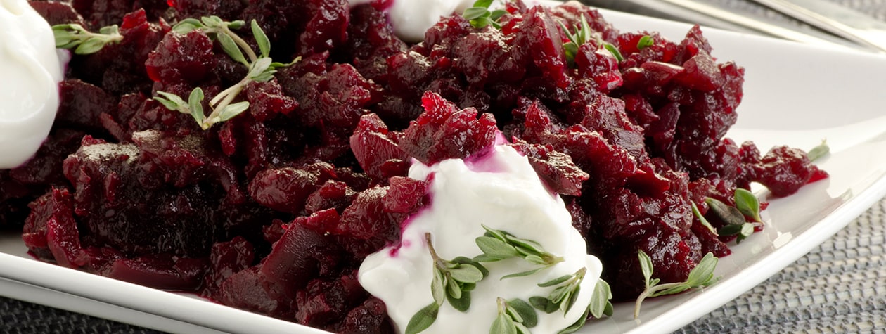 Rote Beete mit Knoblauchjoghurt