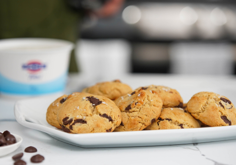 Cookies mit Erdnussbutter, Joghurt und Schokostückchen